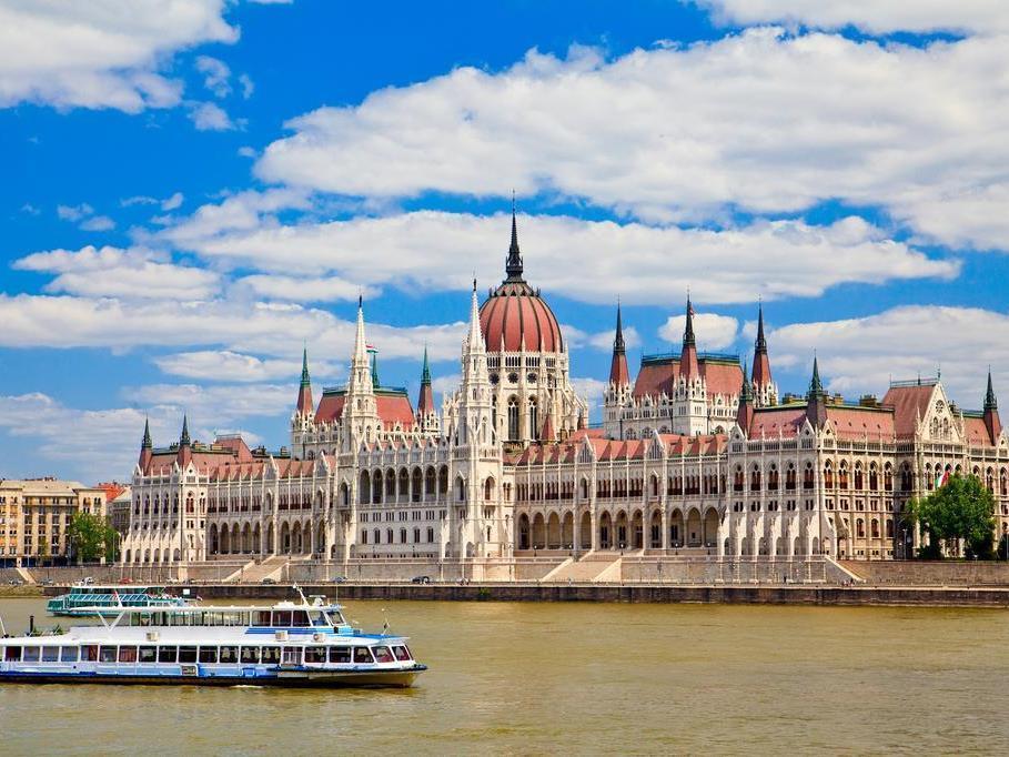 Budapest Museum Central Eksteriør billede